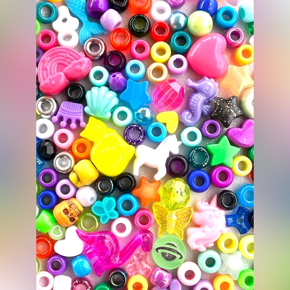 2 oz Bag of Mixed Pony Beads and Charms - Picture 2 of 4